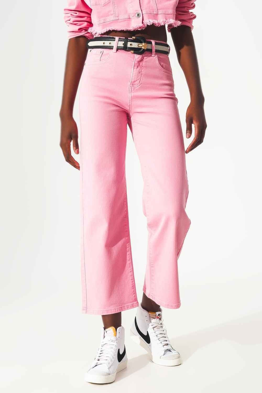 Cropped wide leg jeans in pink - Coloured Jeans