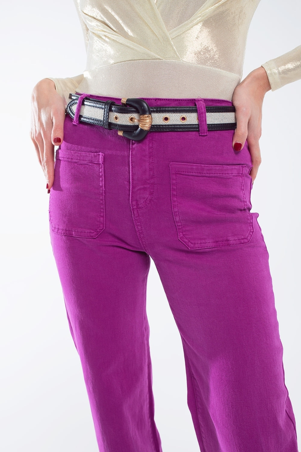 high waisted front pockets flare jeans in magenta - Coloured Jeans