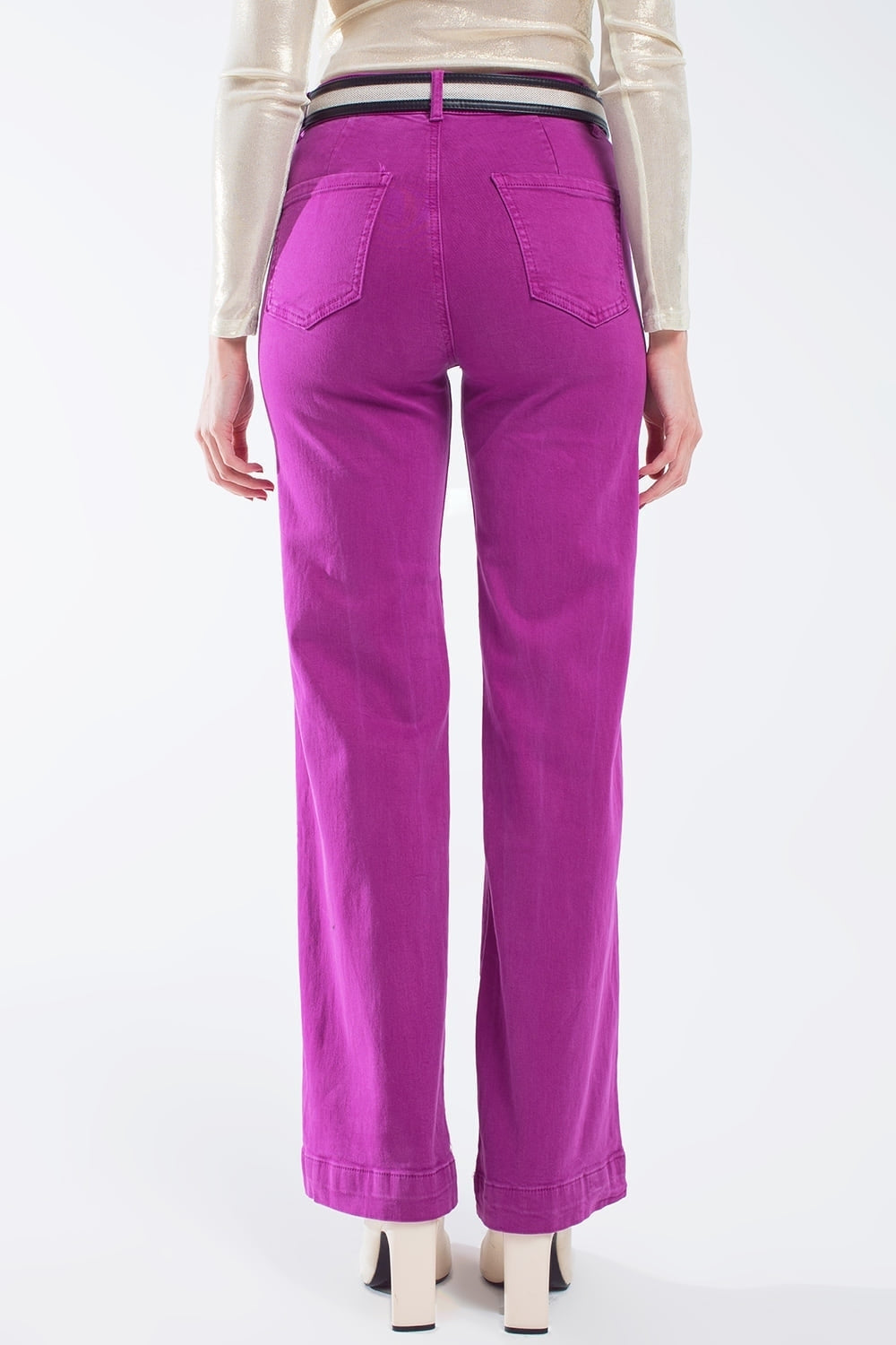 high waisted front pockets flare jeans in magenta - Coloured Jeans