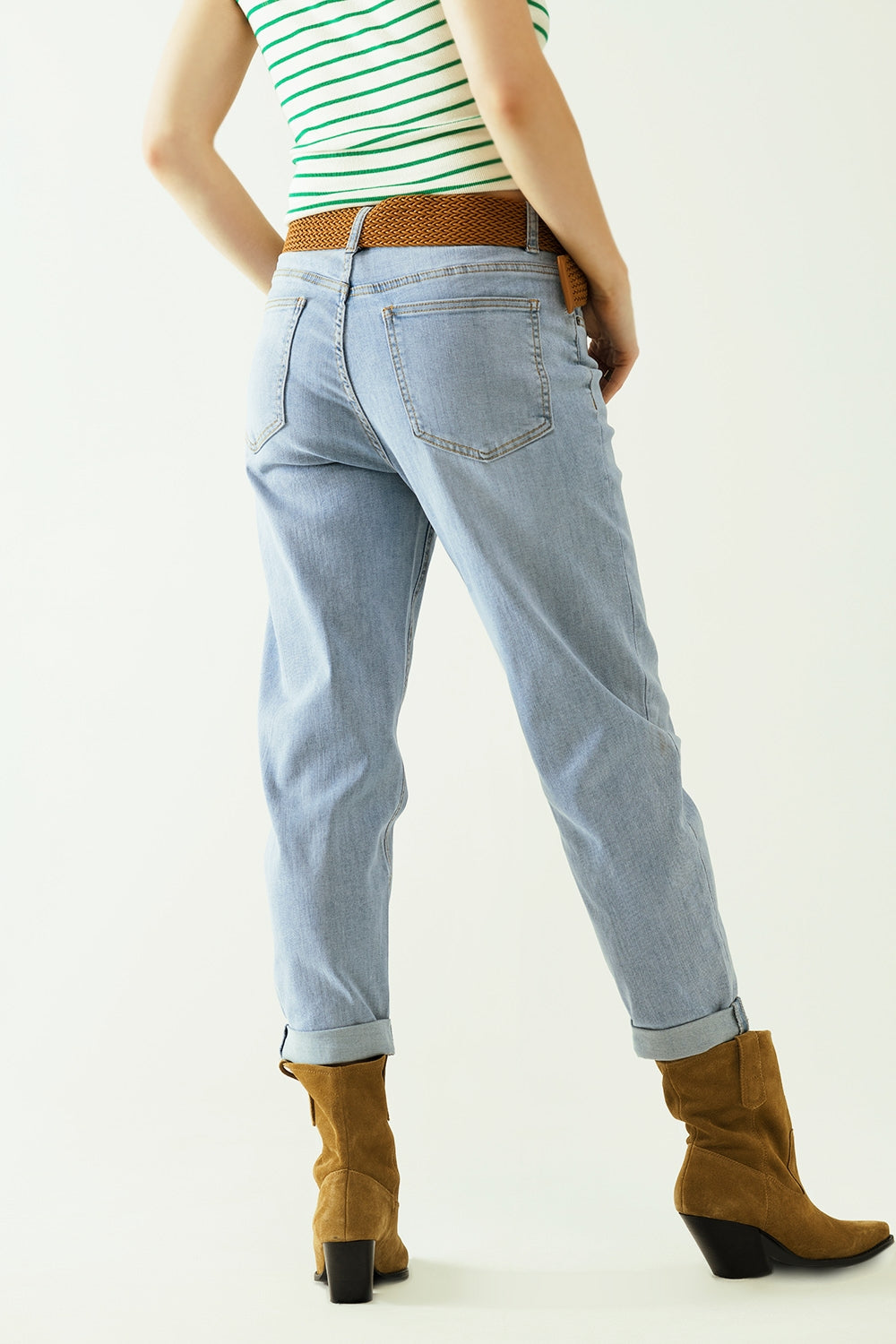 Boyfriend light blue jeans with stitching details on the edges - Denim