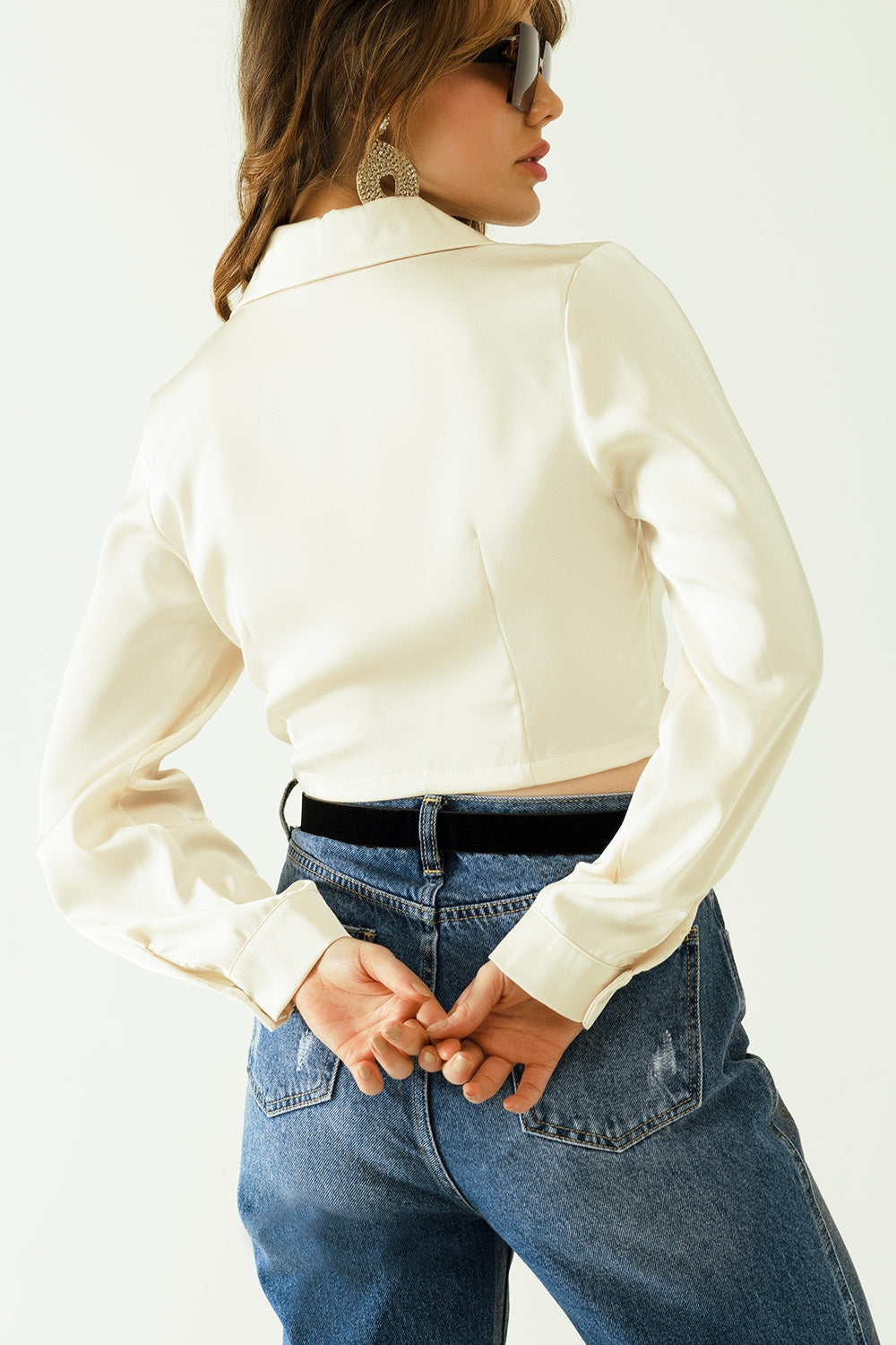 Satin V-neck cream crop top with long sleeves and frontal pockets - top
