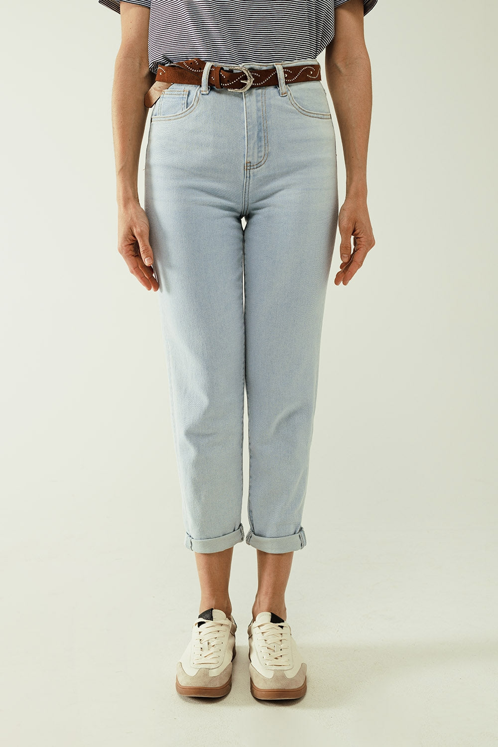Straight light blue jean with hem and five pockets - Denim