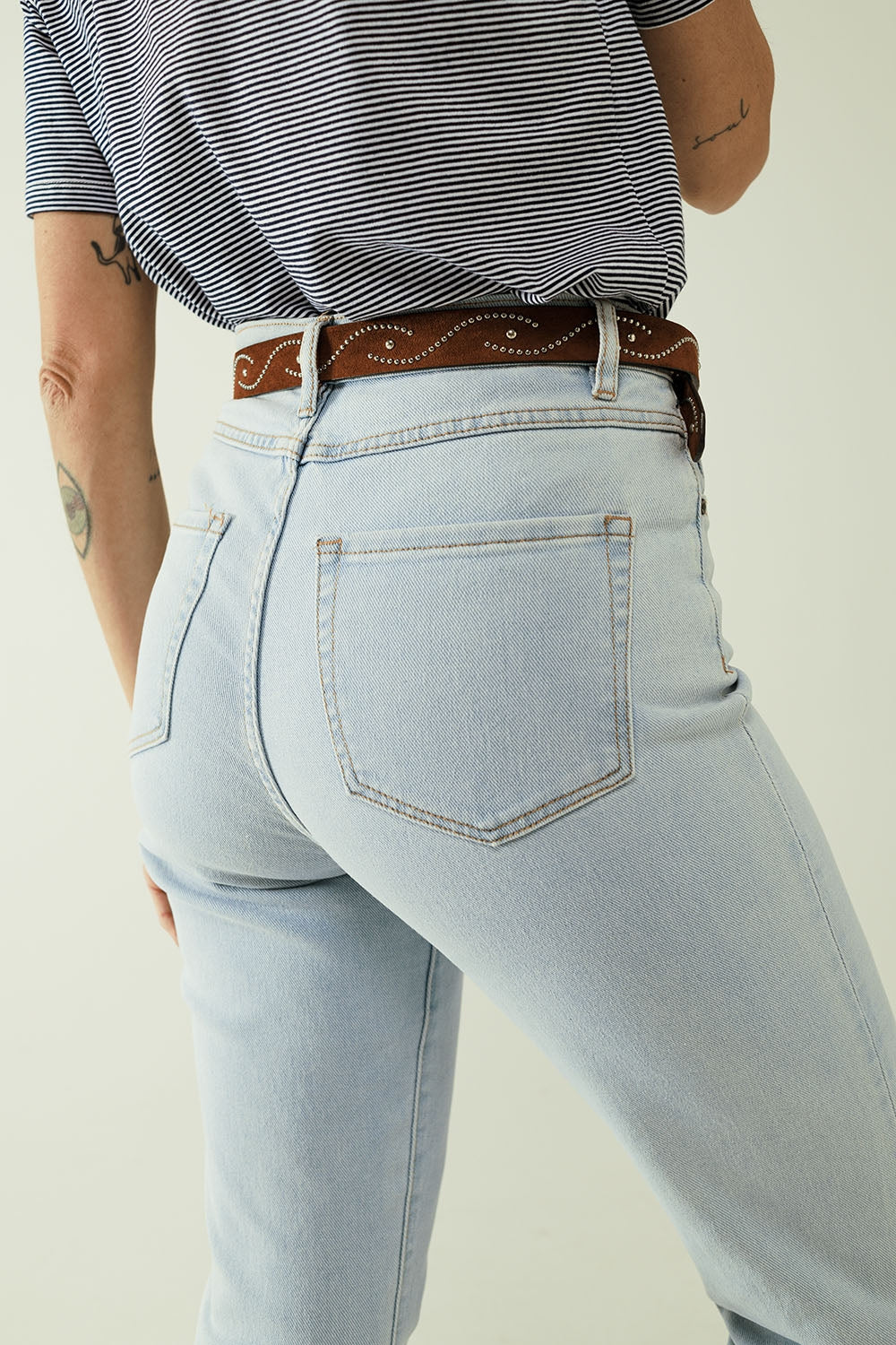 Straight light blue jean with hem and five pockets - Denim
