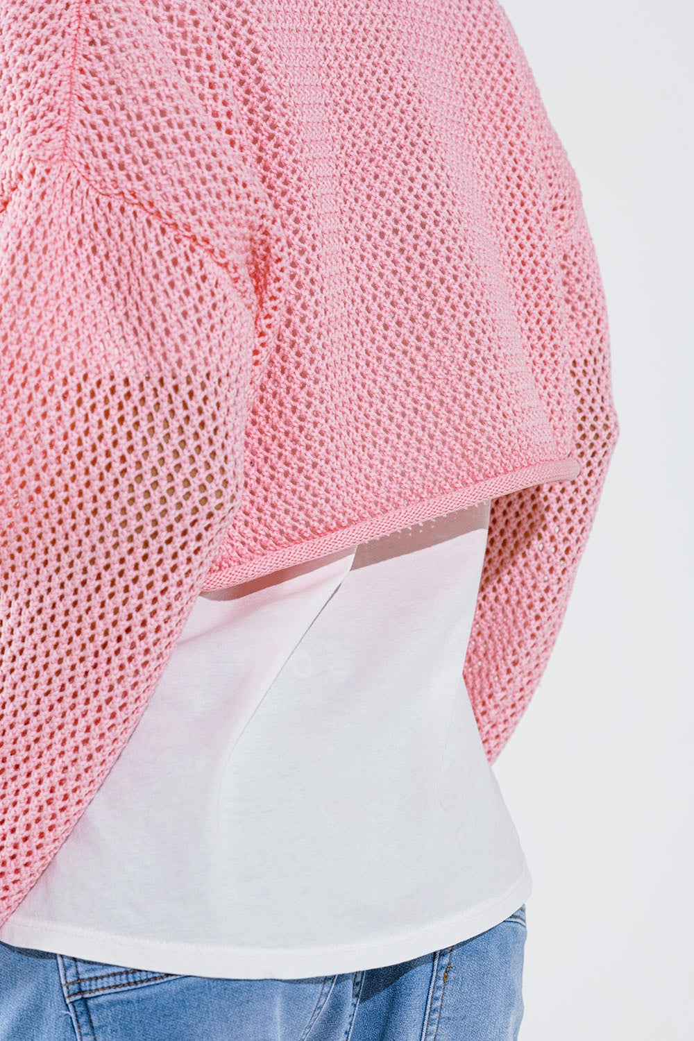 Crochet basic cropped cardigan in baby pink