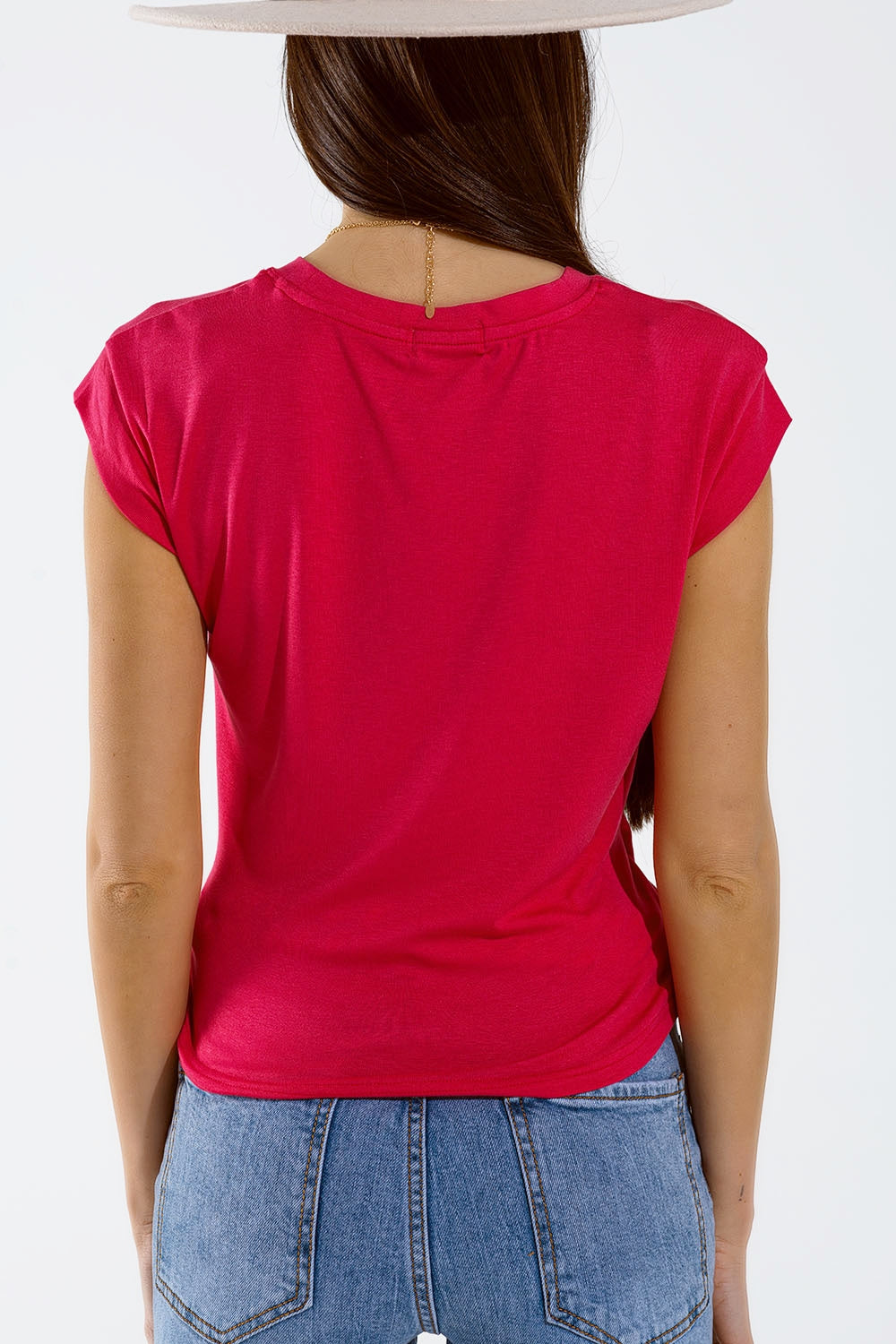 Crew neck T-Shirt with draped design and cap sleeve In Fuschia - top