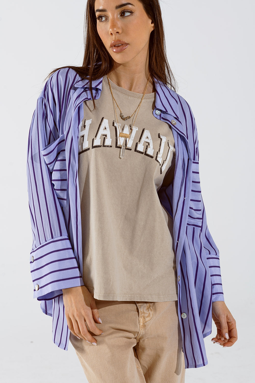 Chemise lavande à rayures violettes et poches de poitrine