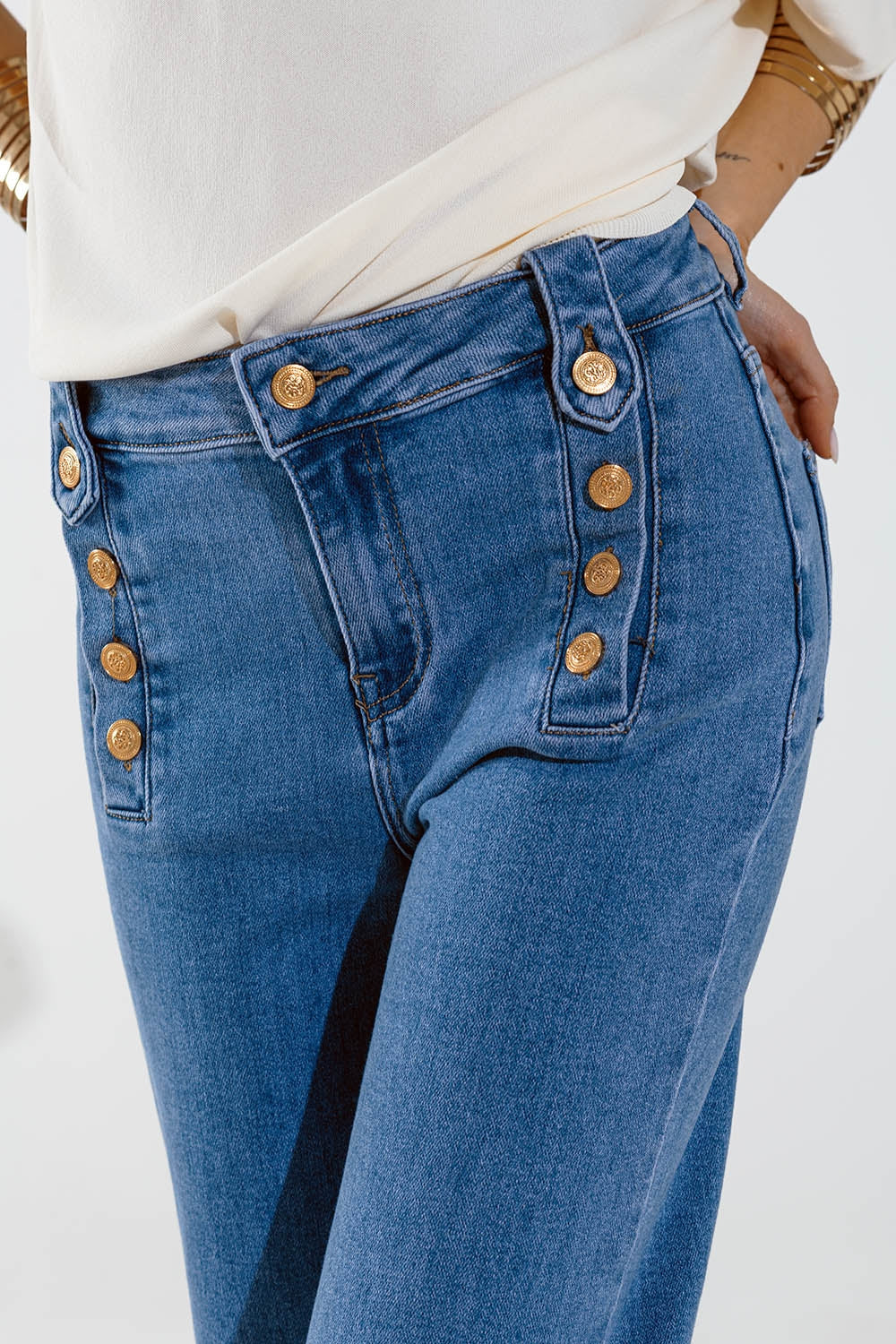 Straight Marine Style Jeans With Golden Buttons Details On The Side in Mid Blue - Denim