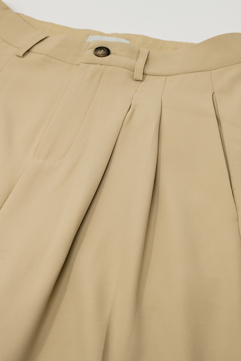 Straight Leg Trousers With Side Pockets and Darts in Beige - trousers
