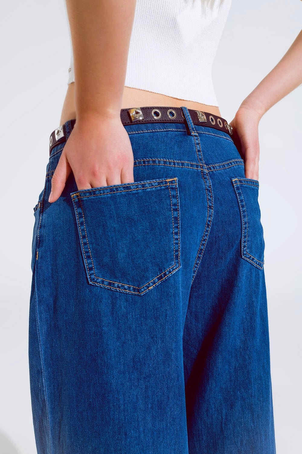 Boyfriend Wide leg five pocket jeans in dark wash - Denim