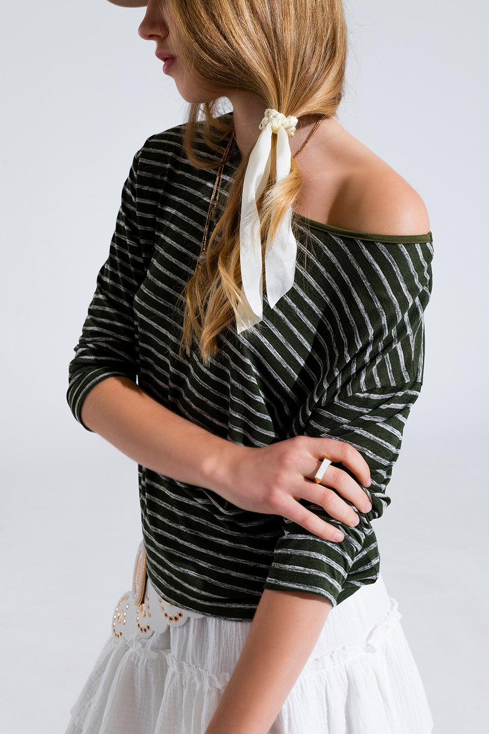 Relaxed striped T-shirt in khaki with open back detail - top