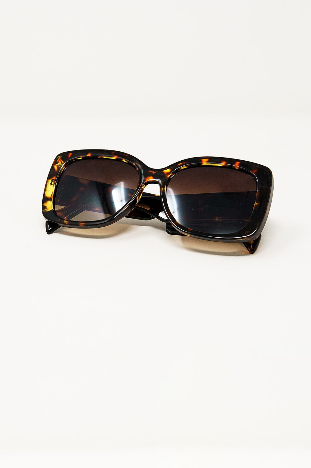 Oversized Squared Thin Frame Sunglasses in Light Tortoise Shell