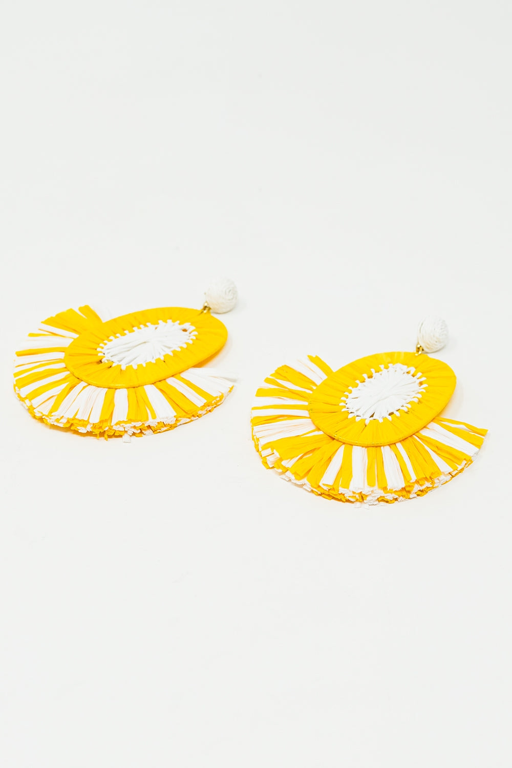 Maxi Dropped Raffia Earrings with Yellow and White Tassels