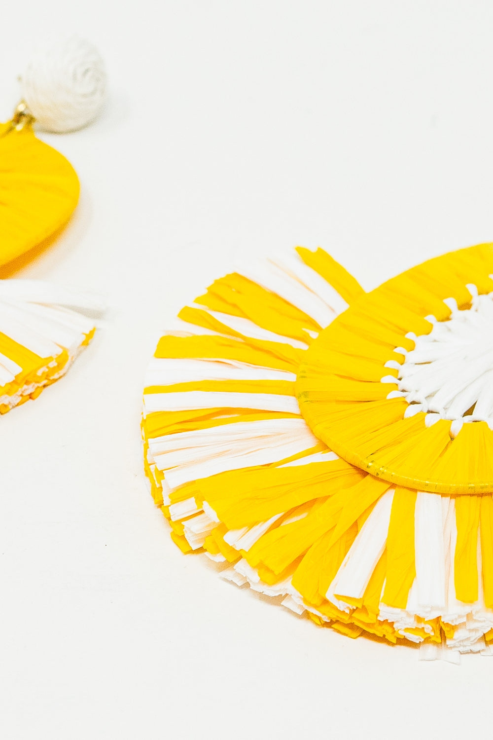Maxi Dropped Raffia Earrings with Yellow and White Tassels