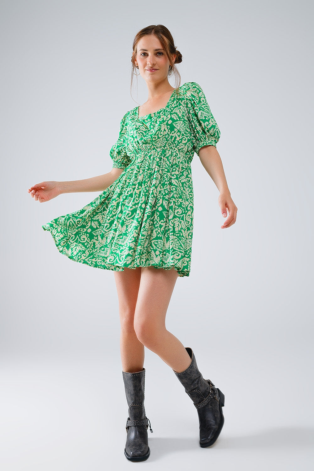 short floral print dress with gathered back in green - dress