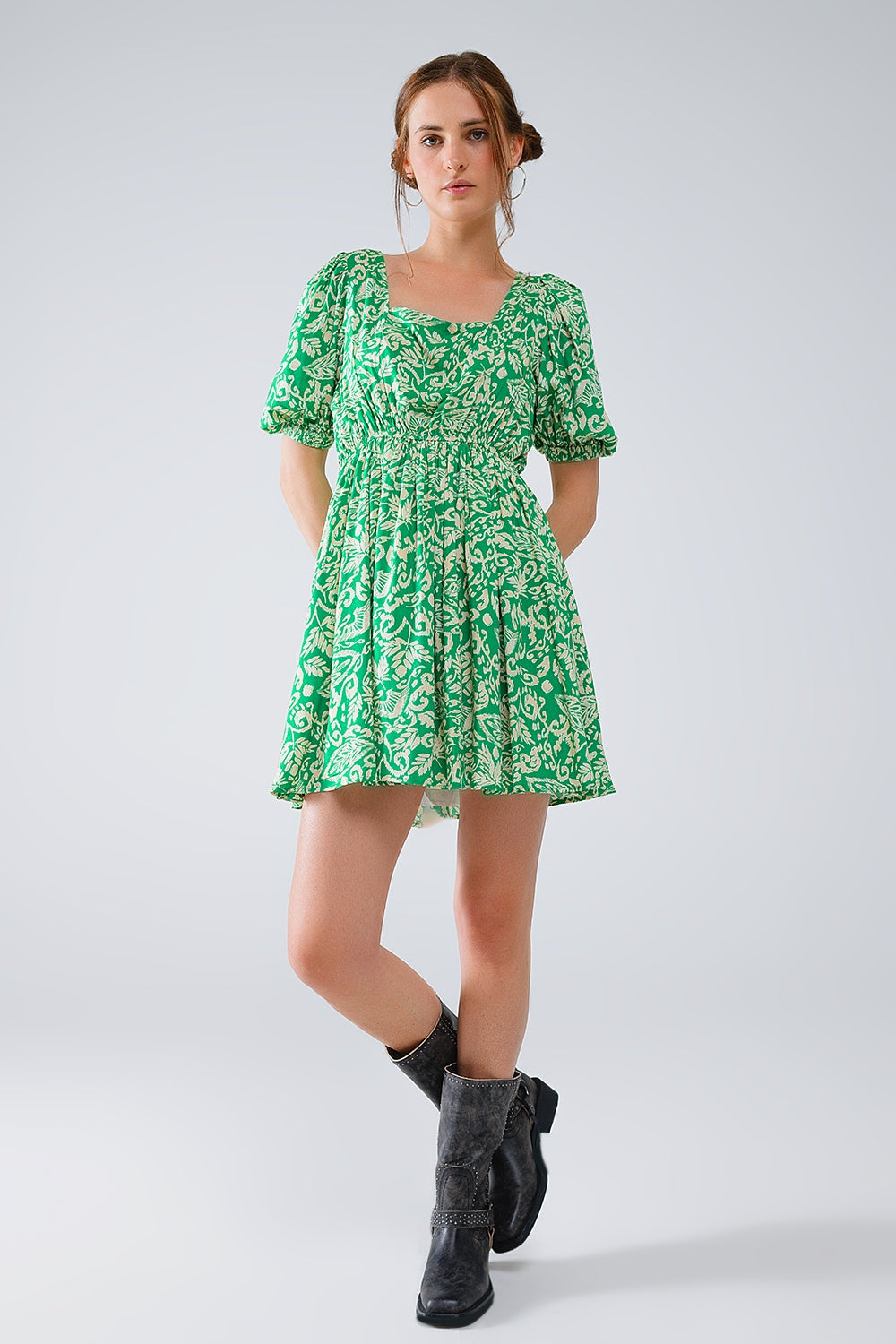 short floral print dress with gathered back in green - dress