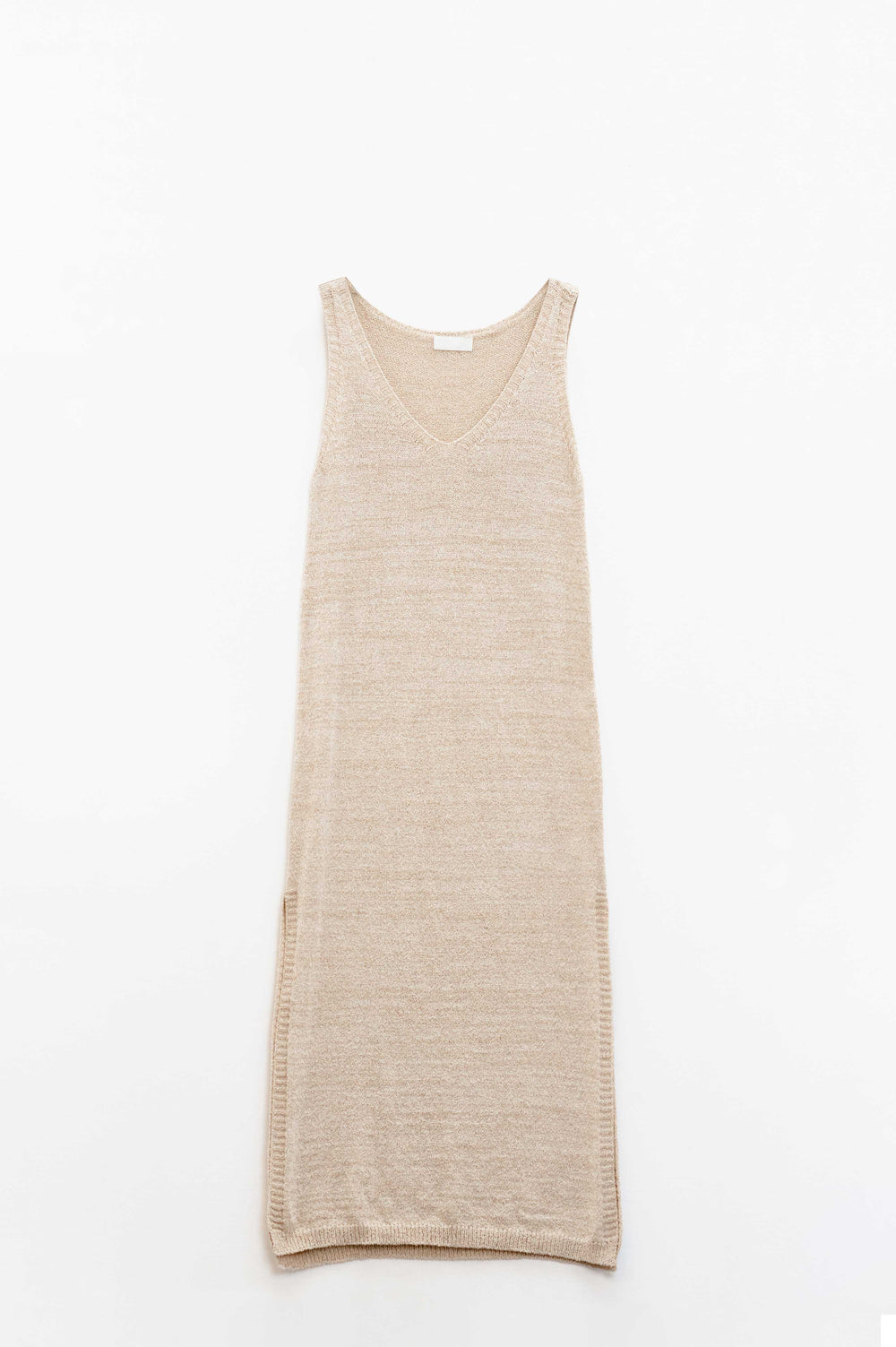 Robe longue sans manches beige avec fente latérale