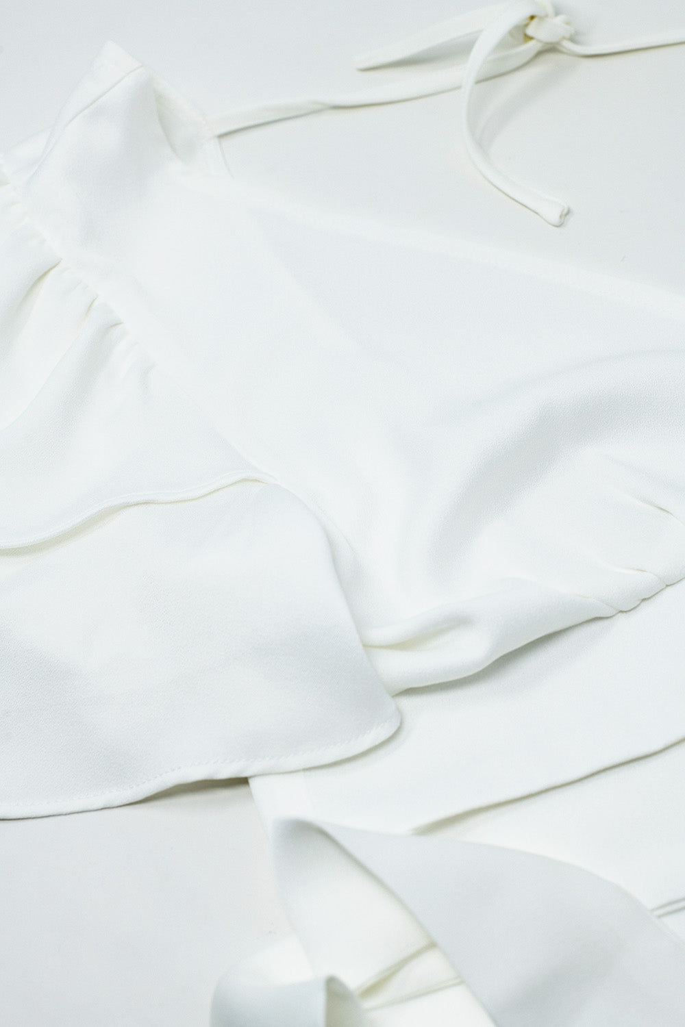 White Crop Top With Short Sleeves And V-neck