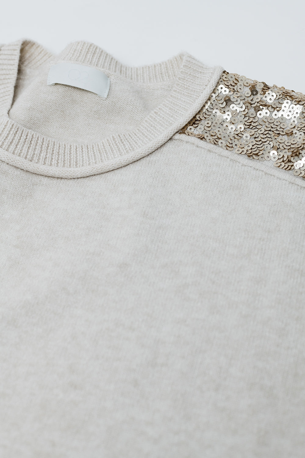 Beige Long Sleeves Sweater With Sequins on The Shoulders