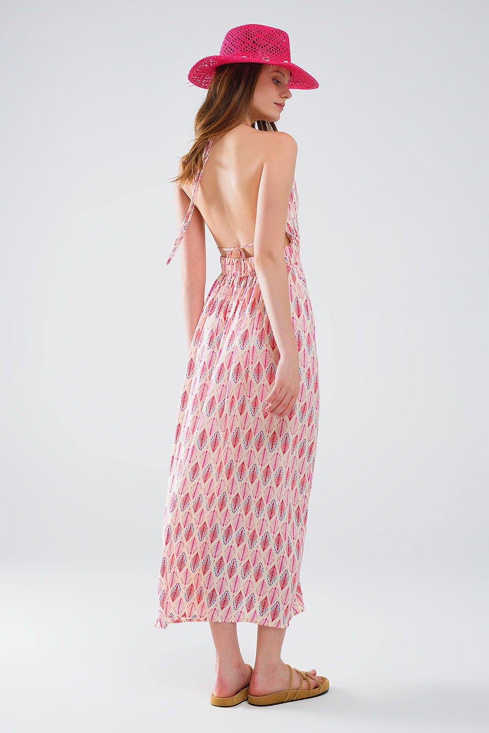 Maxi Summer Dress With Feather Print and Open Back in Pink - dress