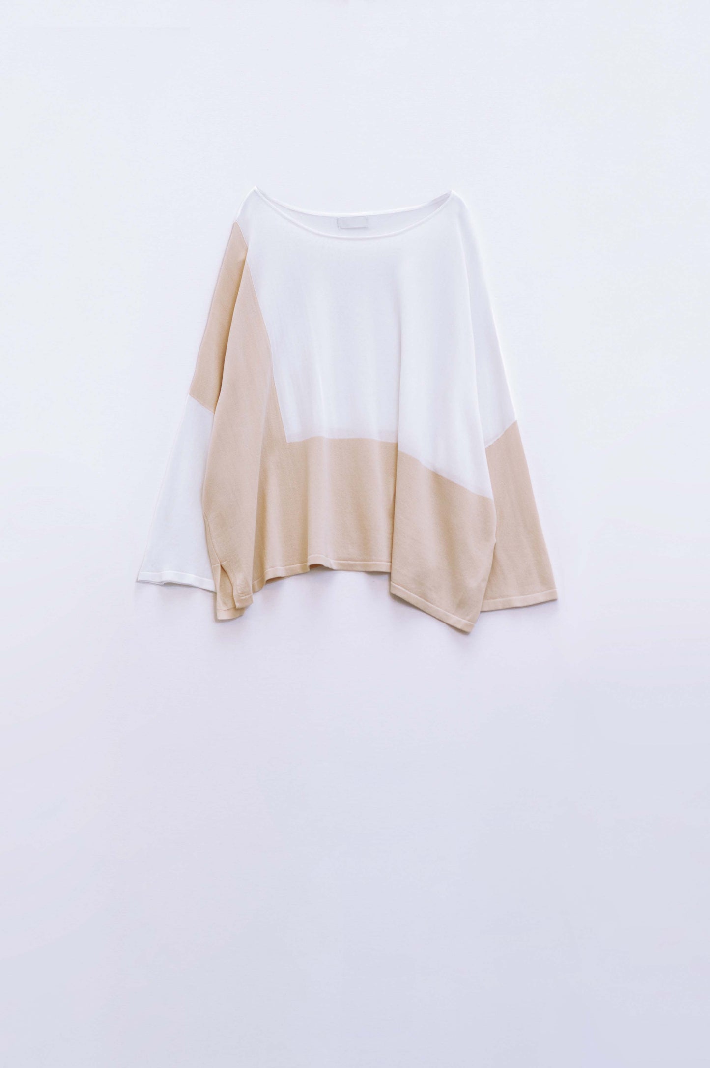 Color Block Bat Wing Sweater In White and Beige