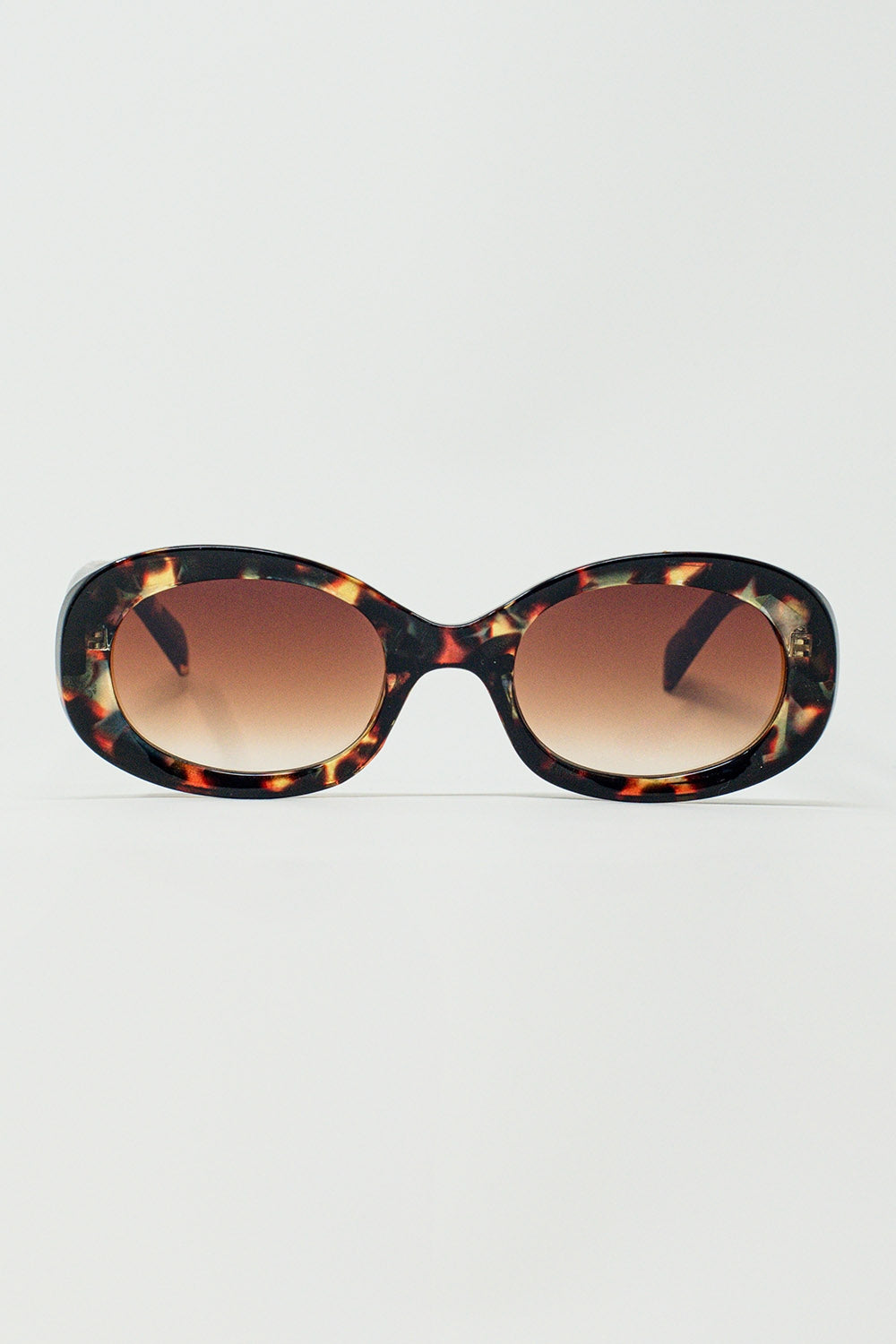 Oval Shapped Sunglasses in Tortoise Shell