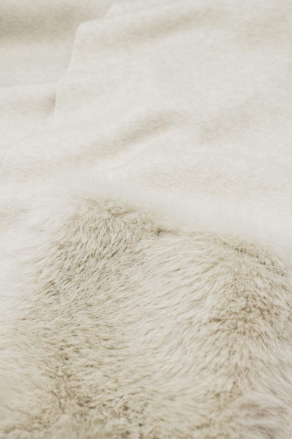 cream High quality knitted maxi cardigan with fur pockets