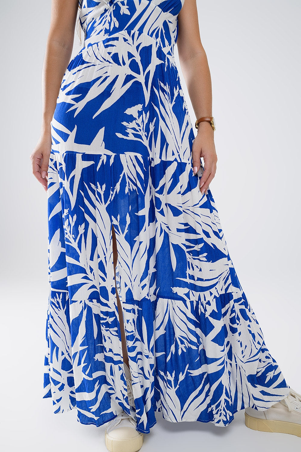 Maxi Tropical Print V-neck Dress With Slit in Blue - dress