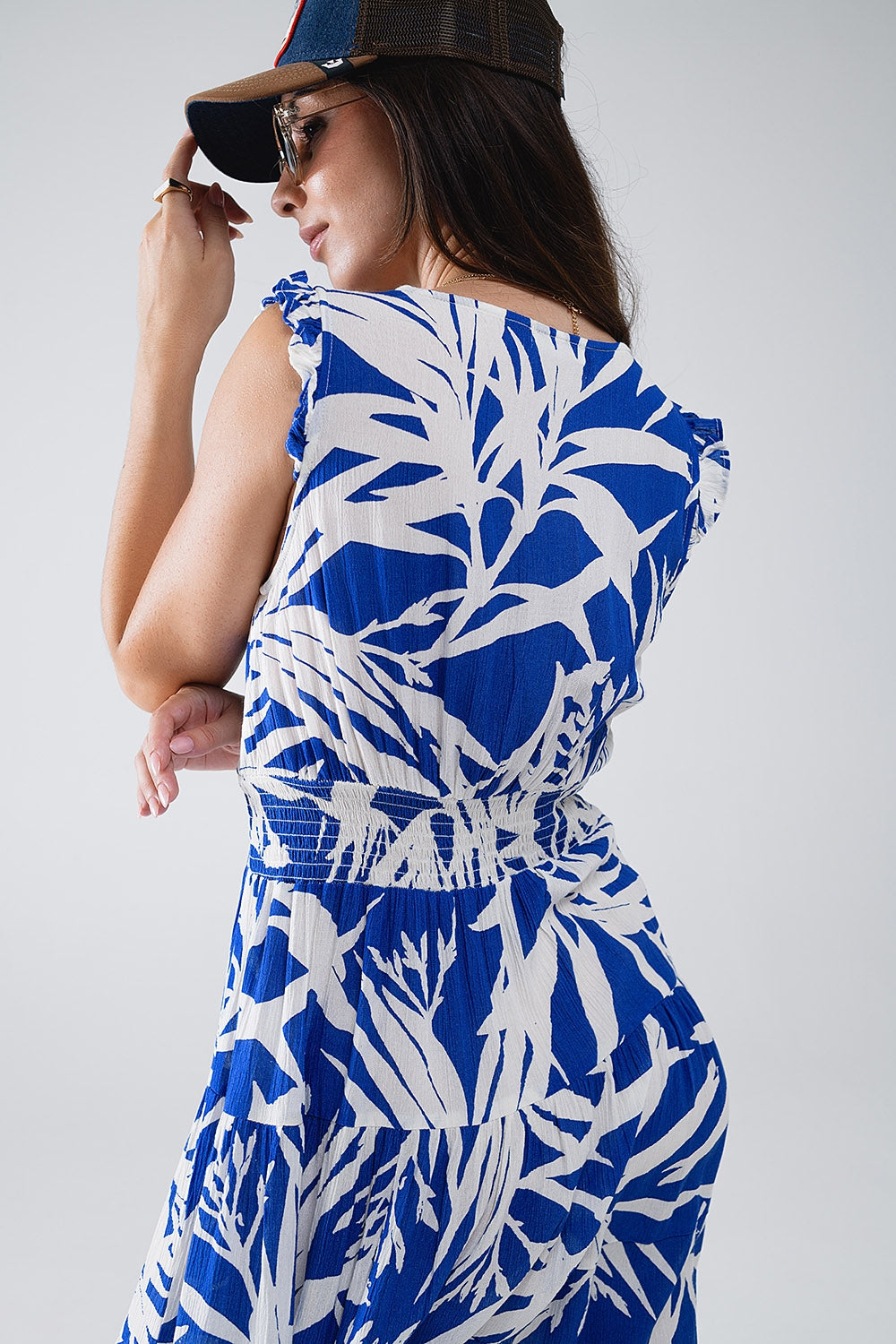 short blue dress with tropical palm print - dress
