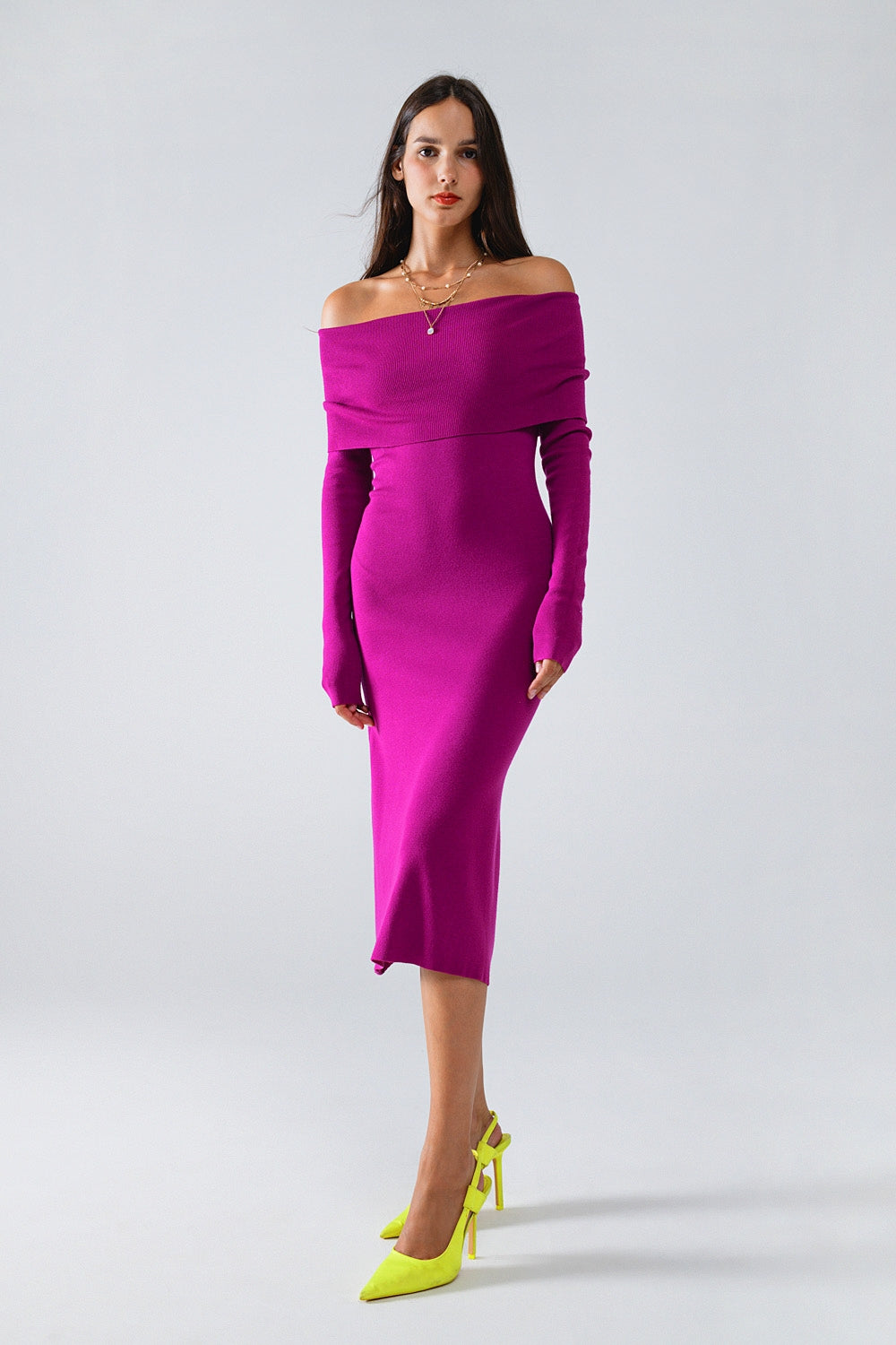 Robe midi tricotée à col Bardot magenta