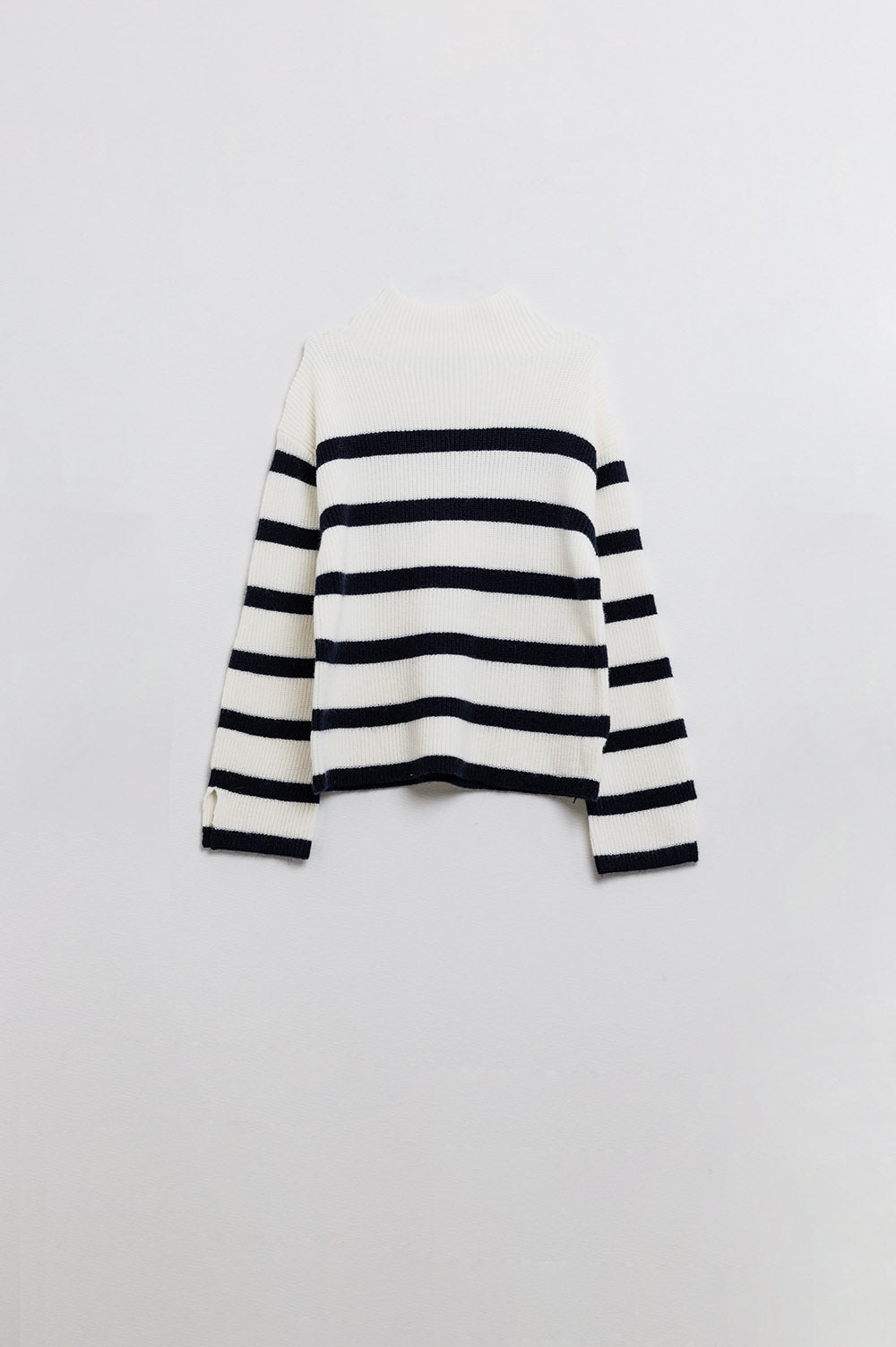 Ribbed knit jersey in cream with navy stripes