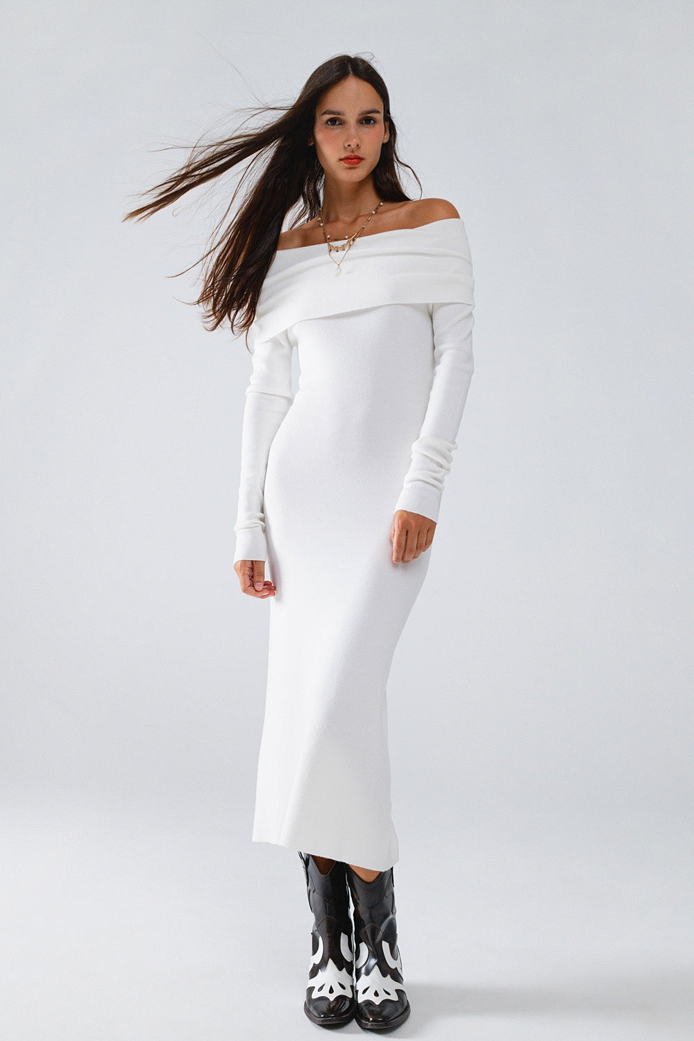 Robe longue en maille avec col bateau replié, coloris blanc