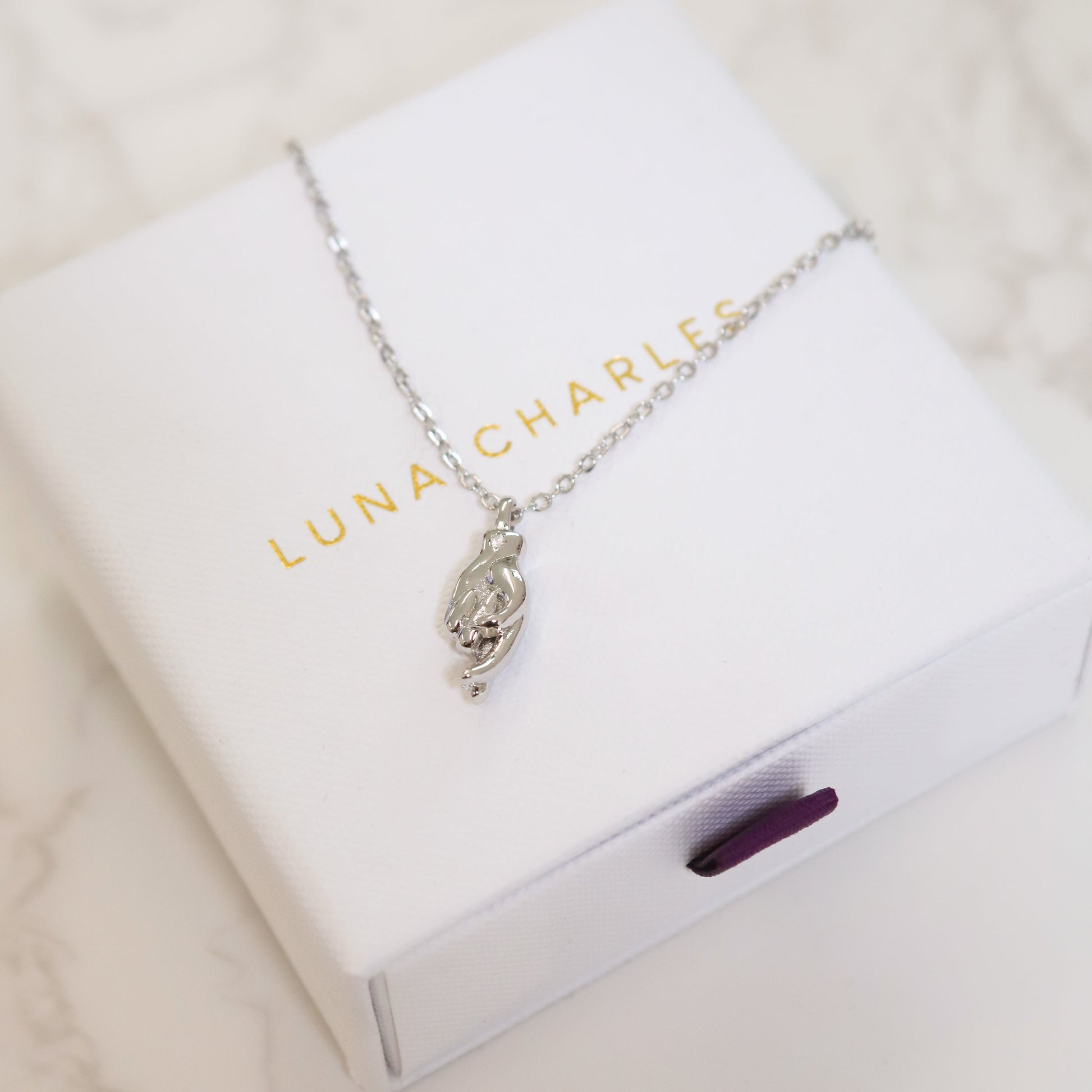Billie Fingers Crossed Necklace | 925 Sterling Silver - Necklace
