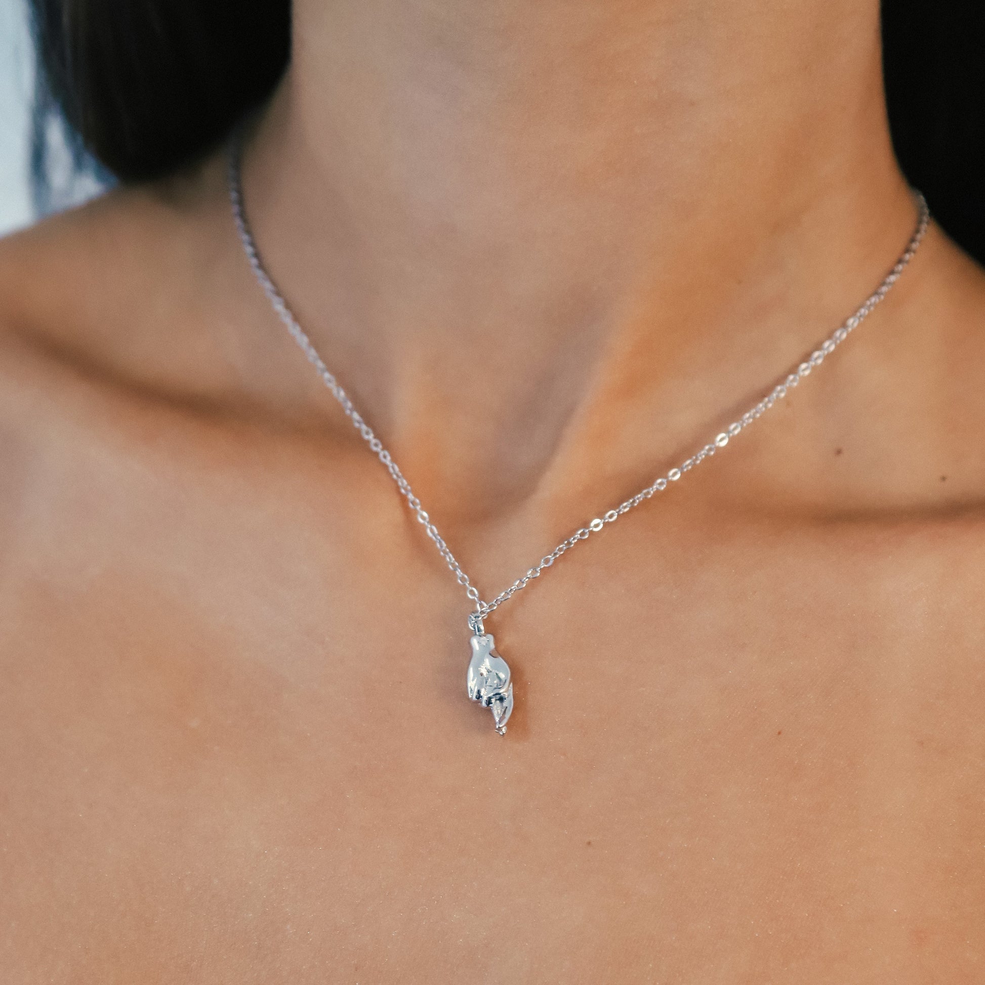 Billie Fingers Crossed Necklace | 925 Sterling Silver - Necklace