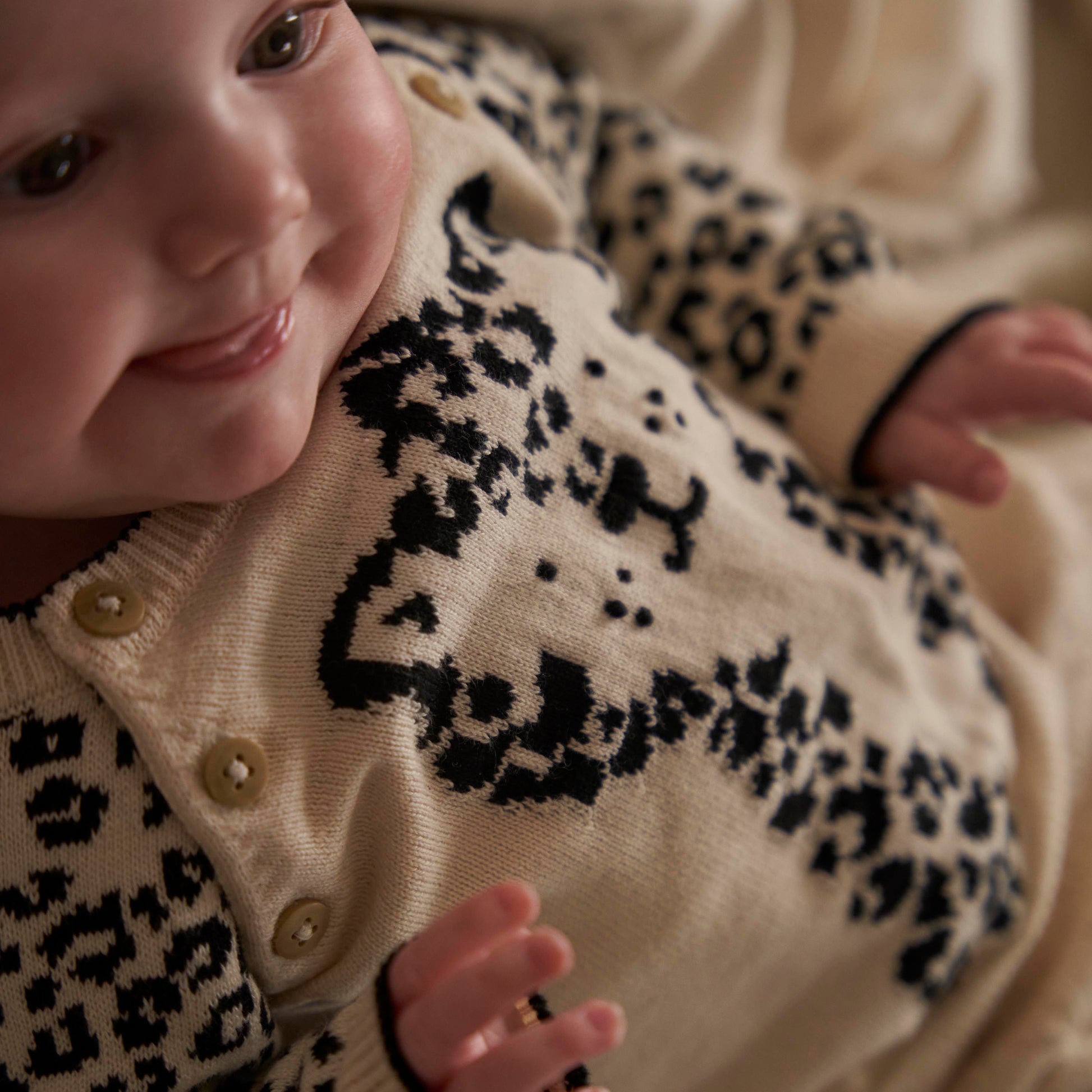 Purrfect Leo Jumper - Sweaters
