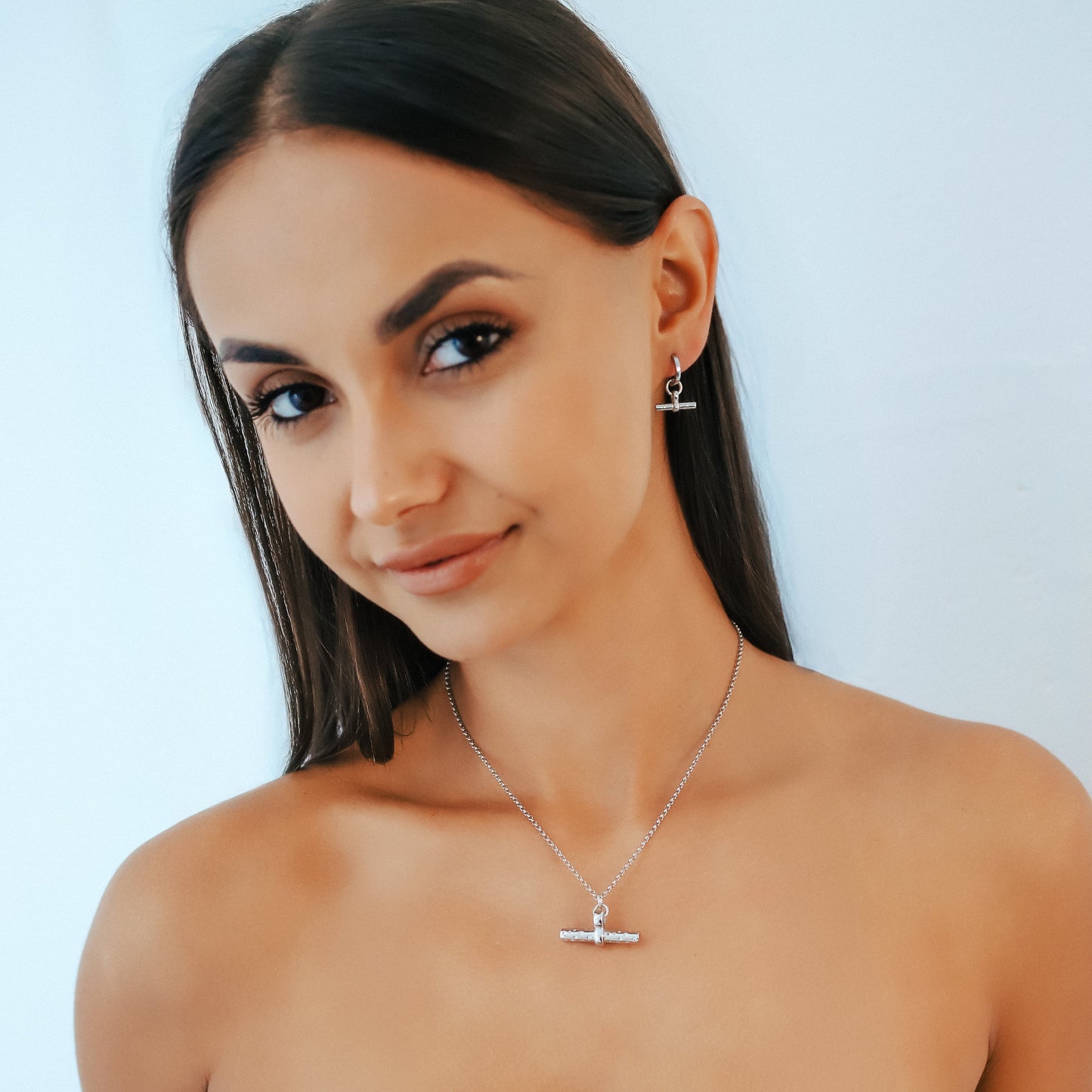Wren T-Bar Necklace | 925 Sterling Silver - Necklace