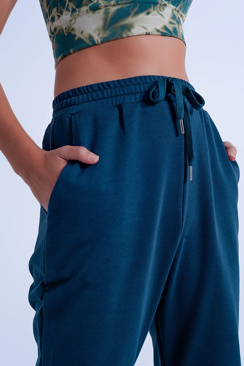Adjustable waistband joggers in dark green - Trousers