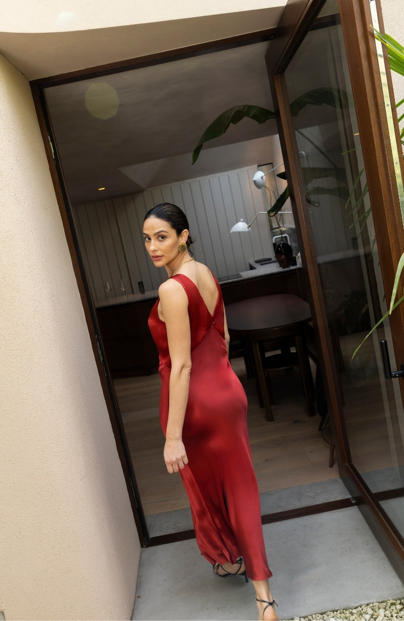 Amelia Midi Dress in Chilli Red -