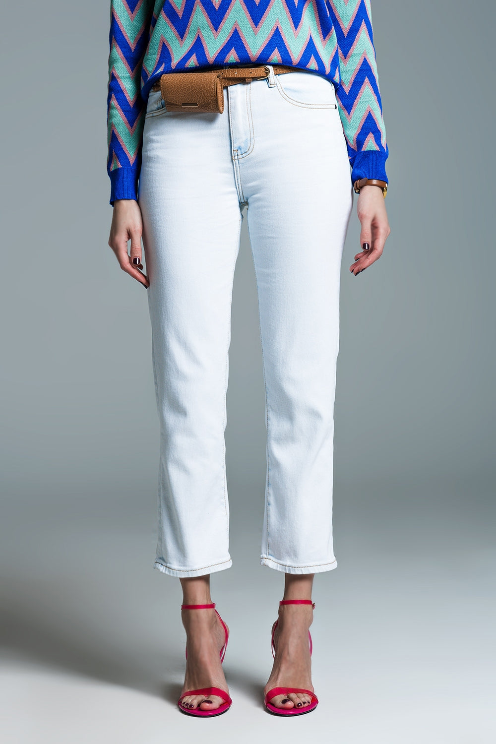 Basic Straight Leg Bleached Jeans - Jeans