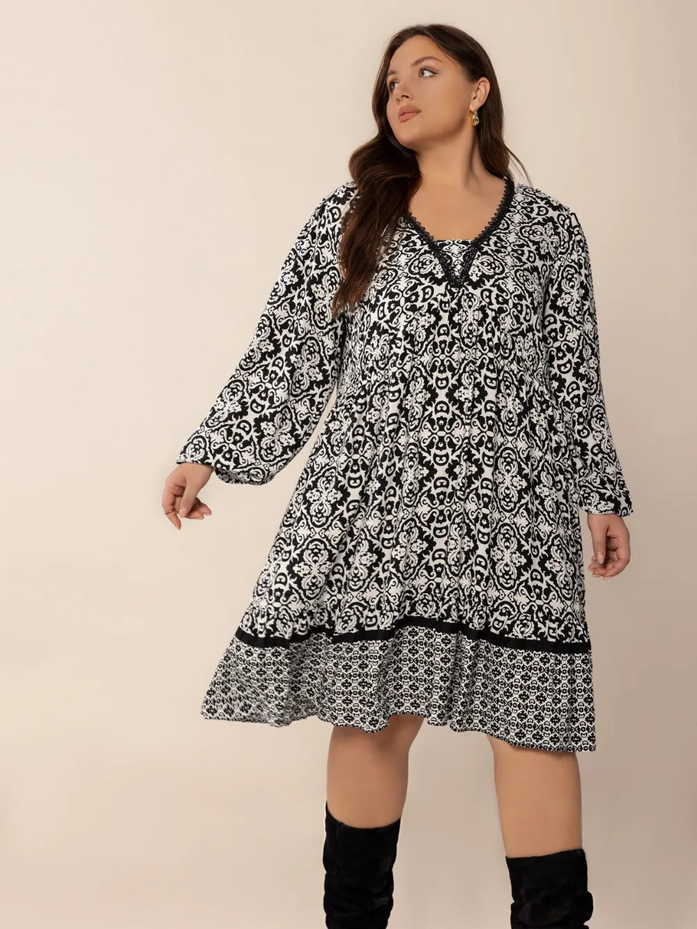 Plus Size Lace Detail Printed Balloon Sleeve Dress Black -