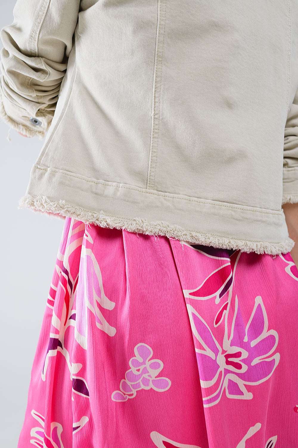 Beige Denim Jacket With Embroided Flowers - Jackets