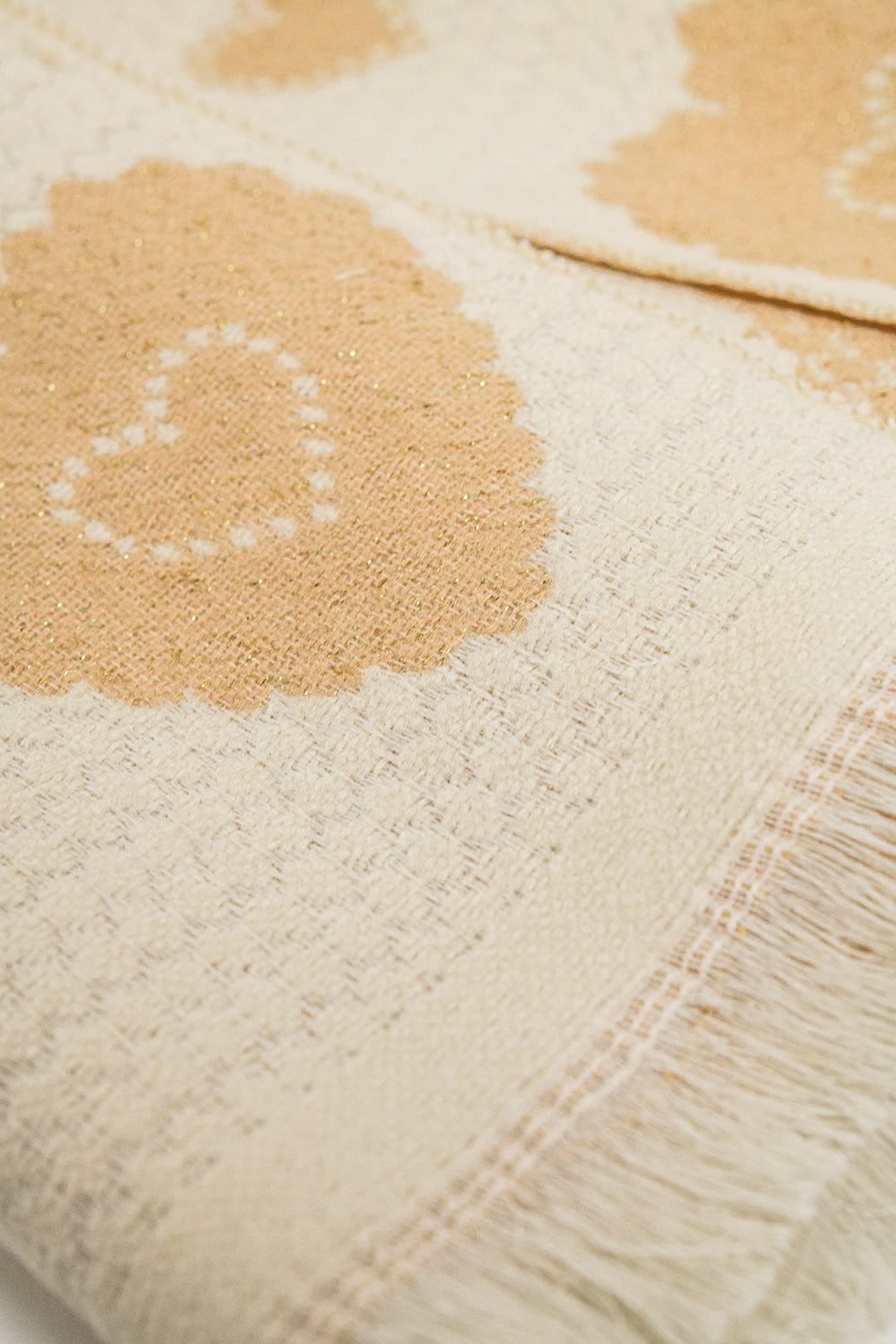 beige scarf with heart print and golden thread detail - Scarves