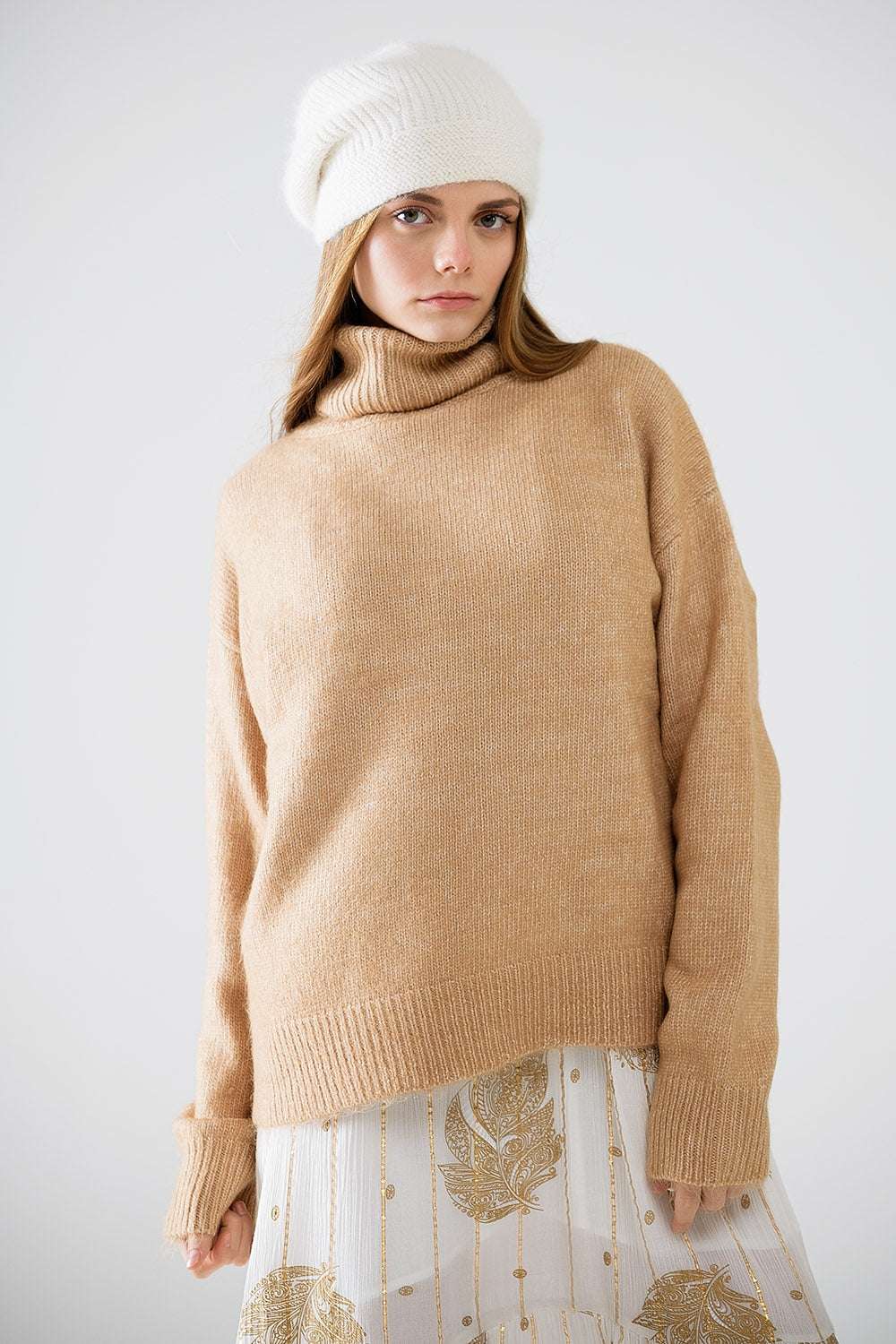 Beige turtleneck jumper with dropped sleeves - Jumpers