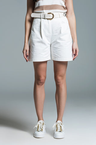 Bermuda Relaxed Fit Shorts Com Pregas Frontais Em Branco