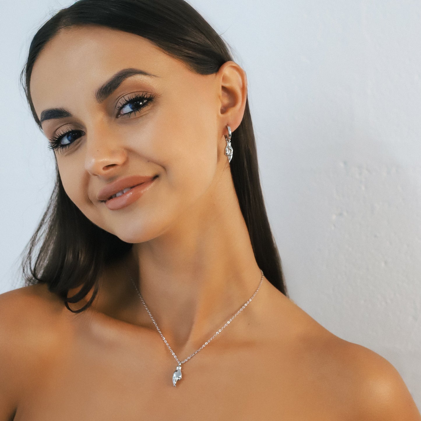 Billie Fingers Crossed Necklace | 925 Sterling Silver - Necklace