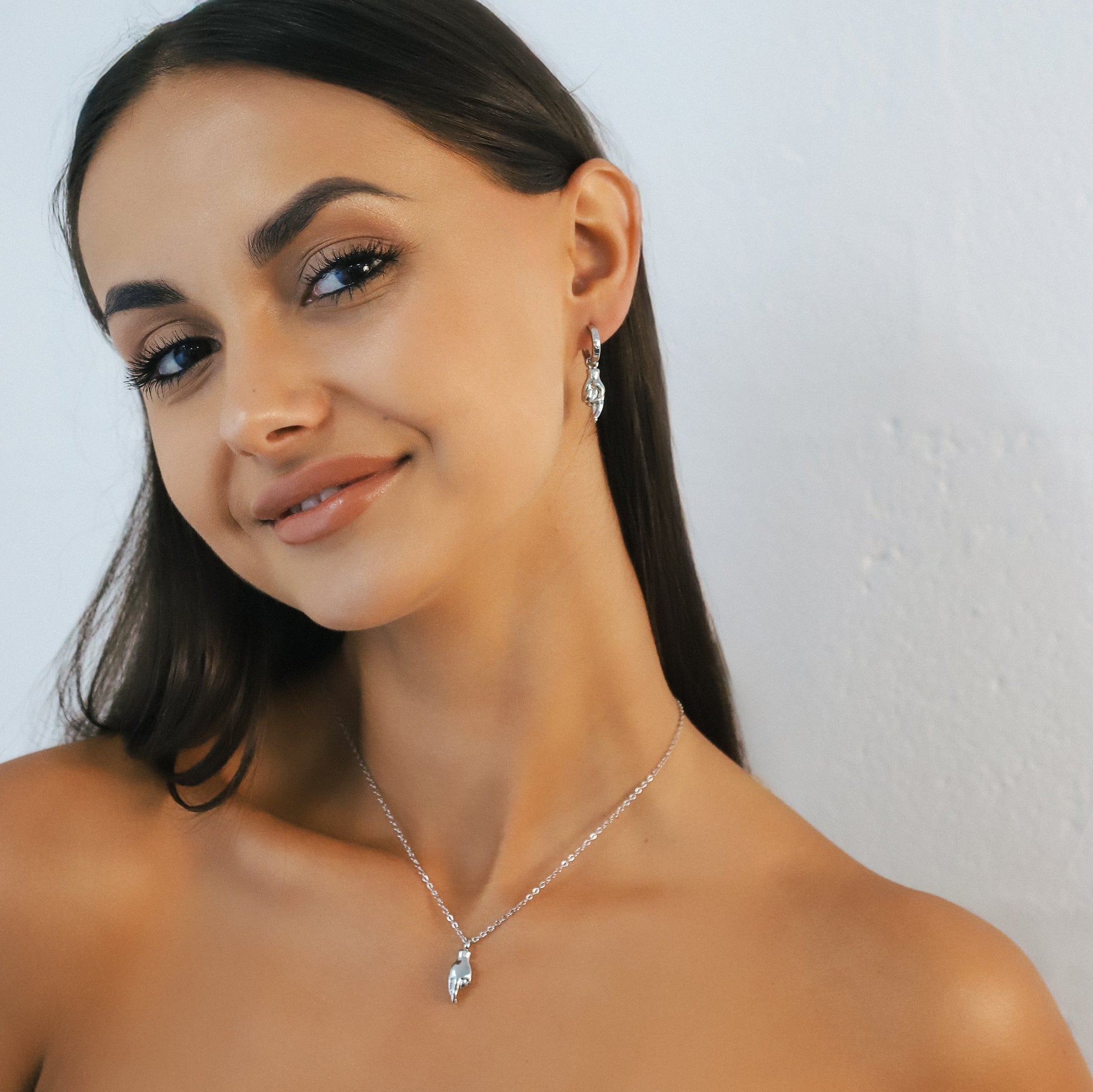 Billie Fingers Crossed Necklace | 925 Sterling Silver - Necklace