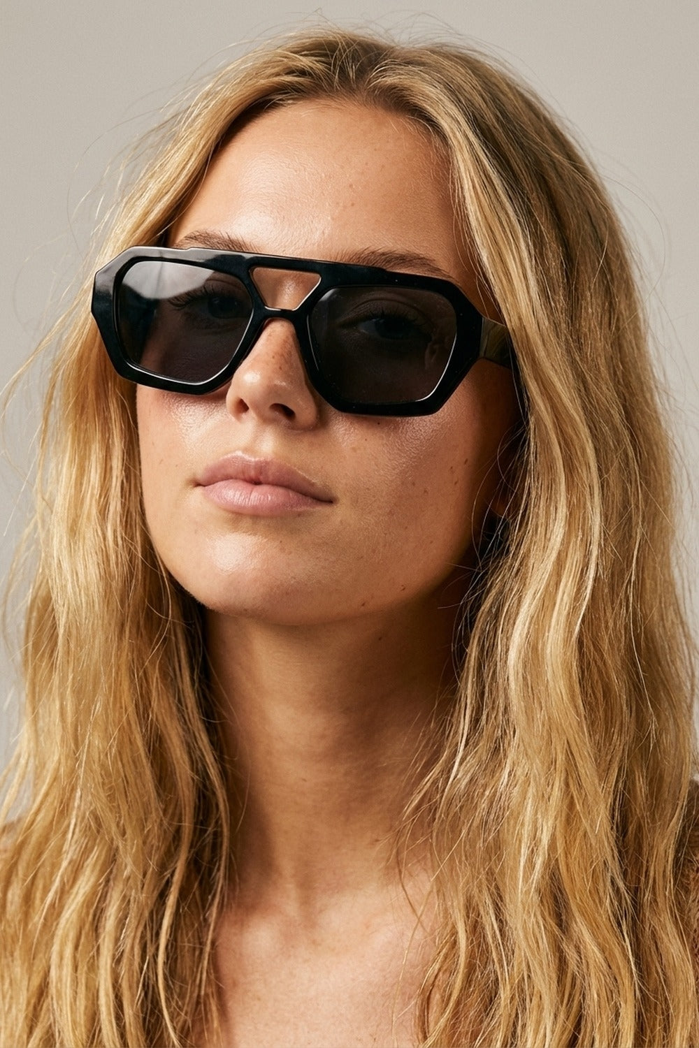 Black Geometric Frame Fashion Sunglasses for Women -