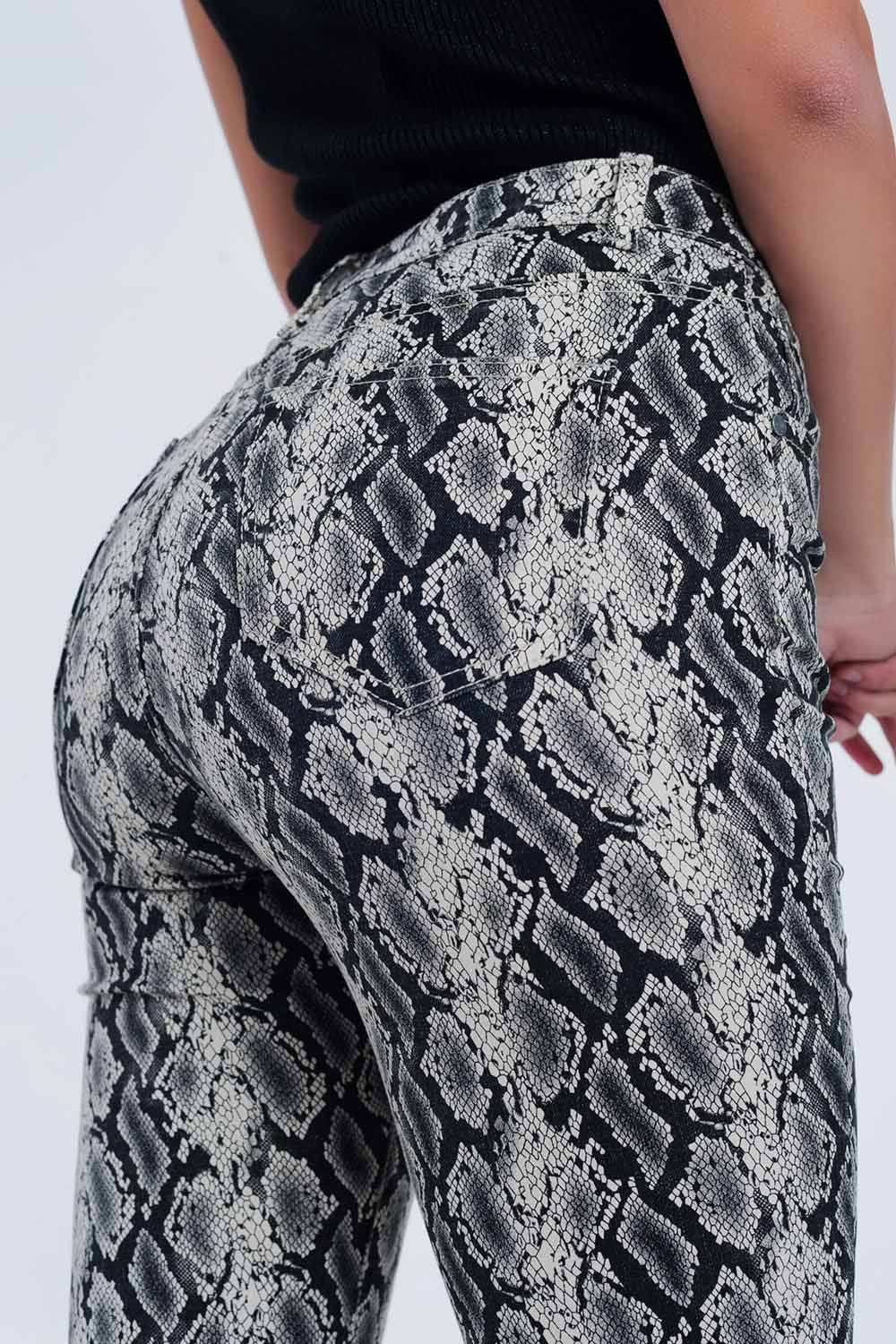 Black pants with snake print - Trousers