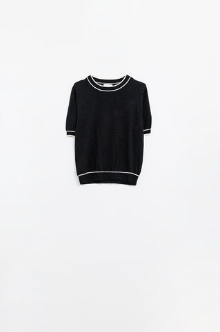 Black short sleeve sweater with white line detail