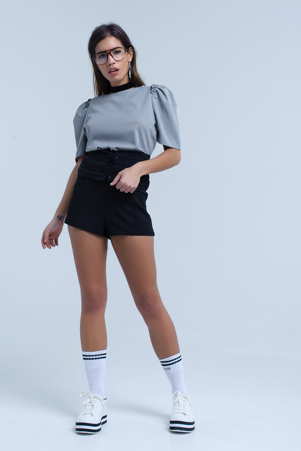Black short with tie detail - Trousers