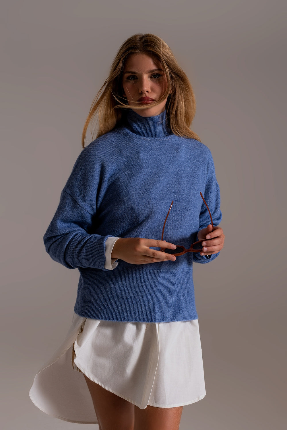 Blue turtleneck sweater in a soft knitted fabric - Jumpers